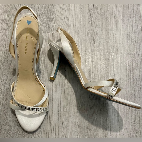 NWOT Pelle Moda Metallic Suede Leather Crystal Embellished Slingback Heels. Sz 8 - Picture 3 of 6